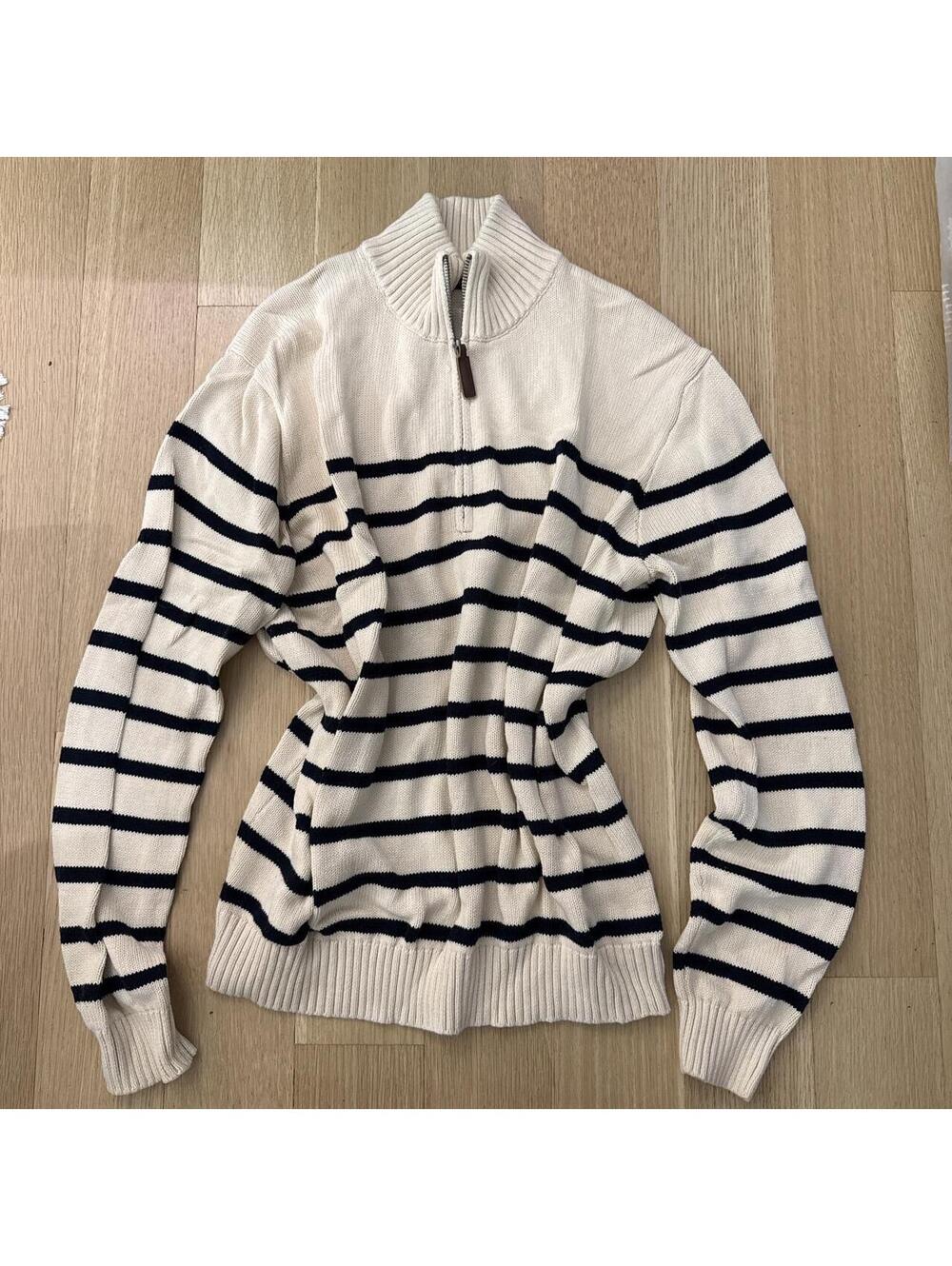 Brandy Melville Women's Jumper
